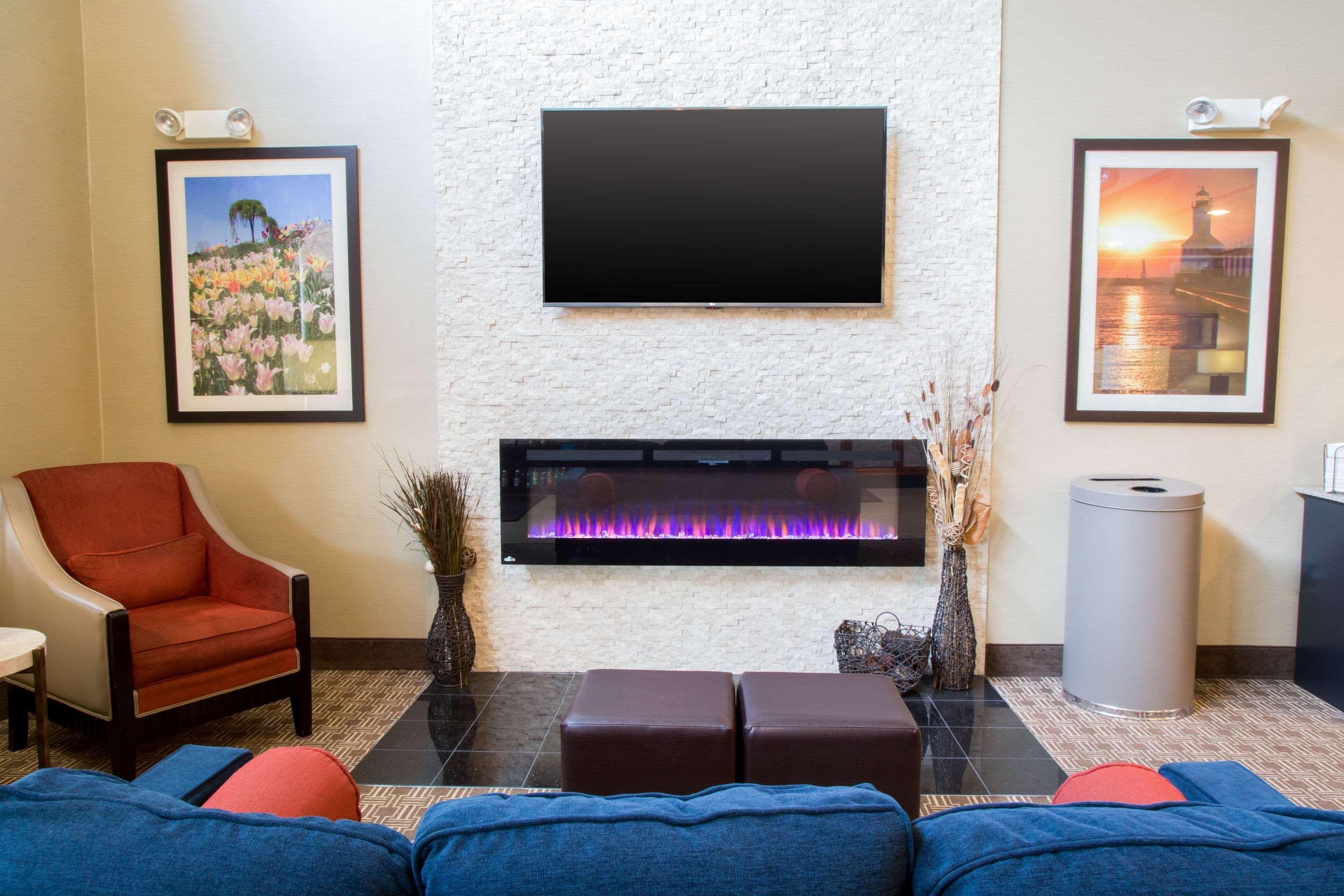 Comfort Suites Grand Rapids South Kentwood Εξωτερικό φωτογραφία